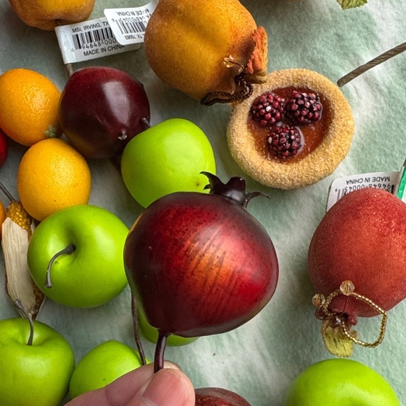 Realistic Colorful Decorative Fruit Set - Picture 11 of 16